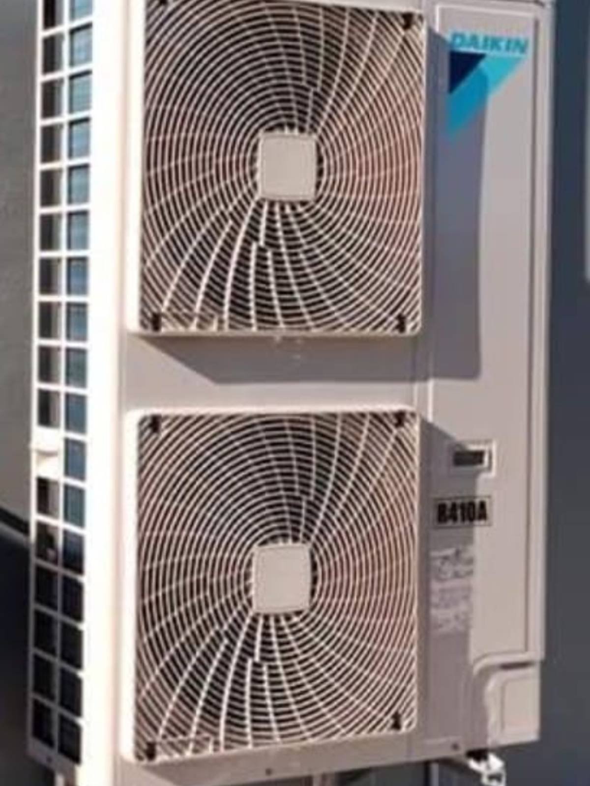 AC